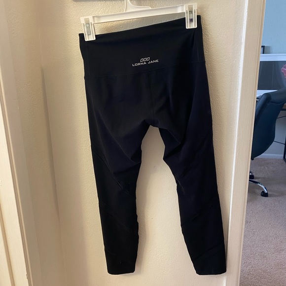 Lorna Jane 7/8 Leggings - Picture 4 of 6